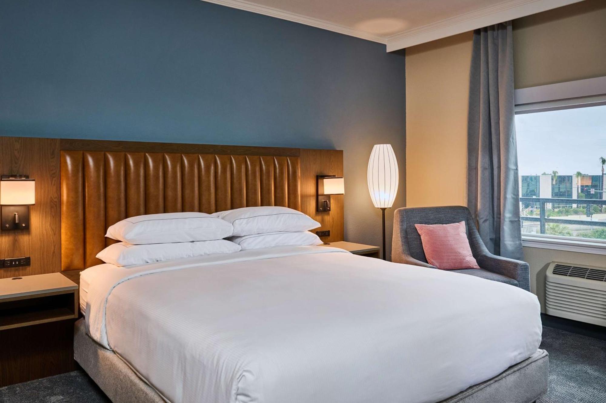 Doubletree By Hilton Chatsworth Лос-Анджелес Экстерьер фото