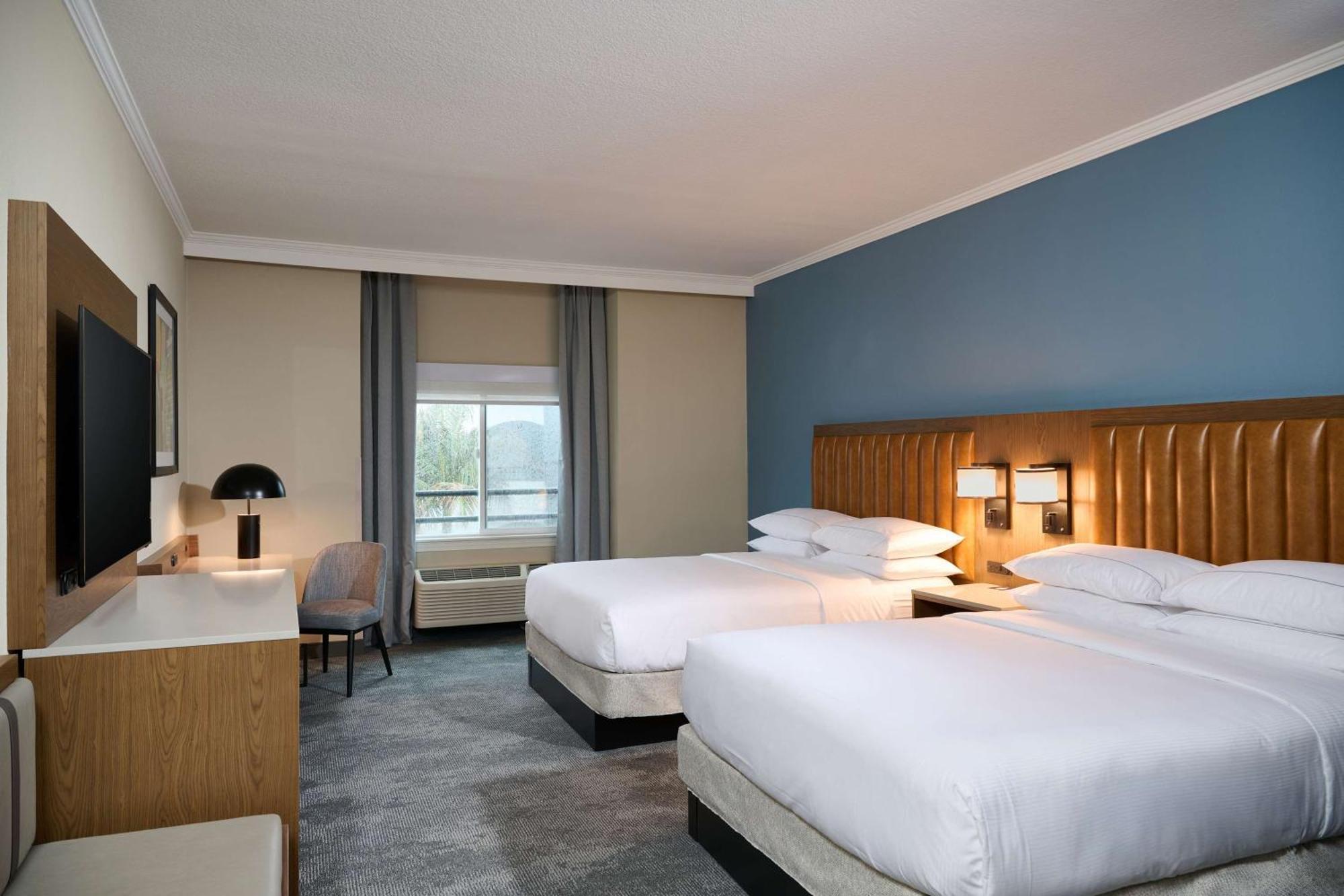 Doubletree By Hilton Chatsworth Лос-Анджелес Экстерьер фото