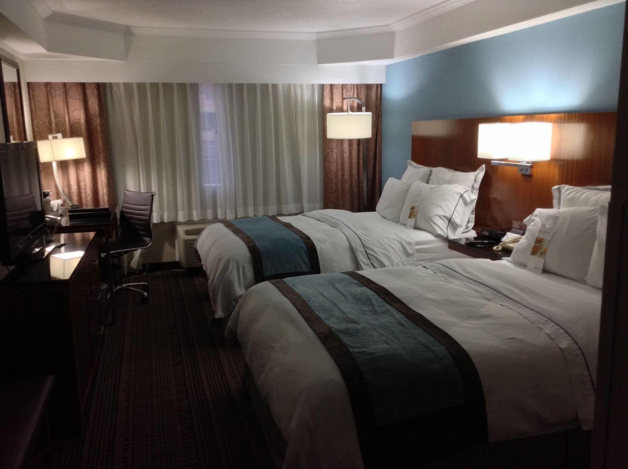 Doubletree By Hilton Chatsworth Лос-Анджелес Экстерьер фото